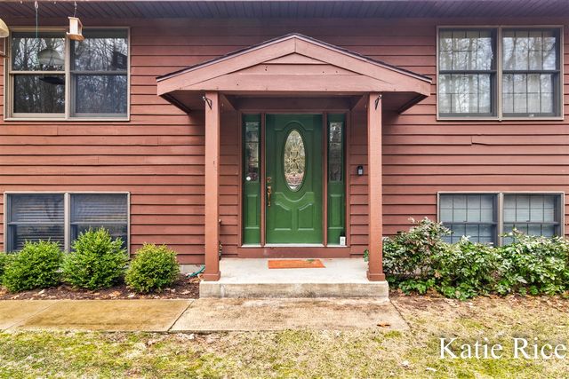 938 N Scenic Drive, Muskegon, MI 49445