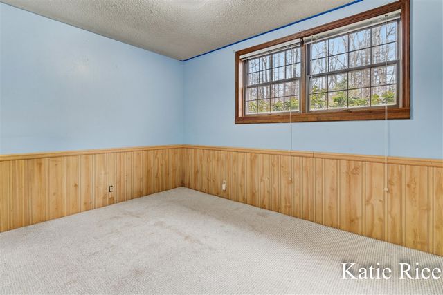 938 N Scenic Drive, Muskegon, MI 49445