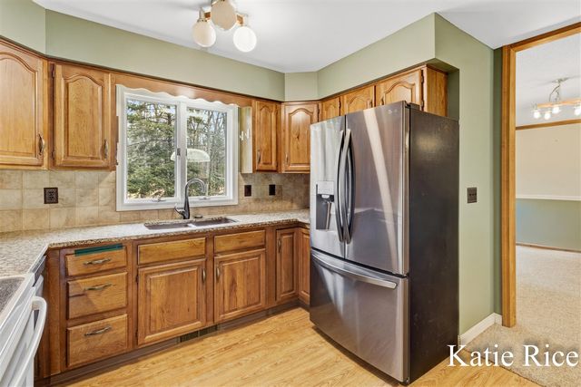 938 N Scenic Drive, Muskegon, MI 49445