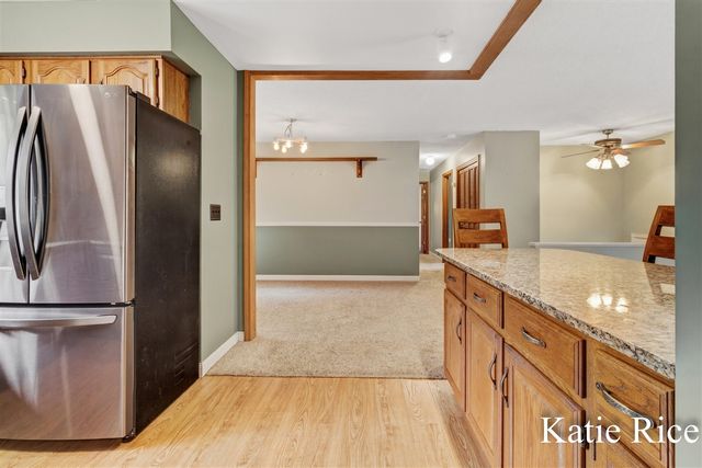 938 N Scenic Drive, Muskegon, MI 49445