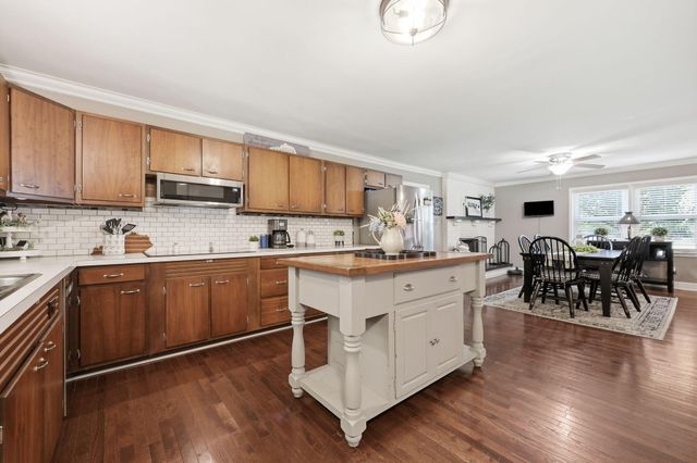 5061 Mt Horeb Pike, Lexington, KY 40511