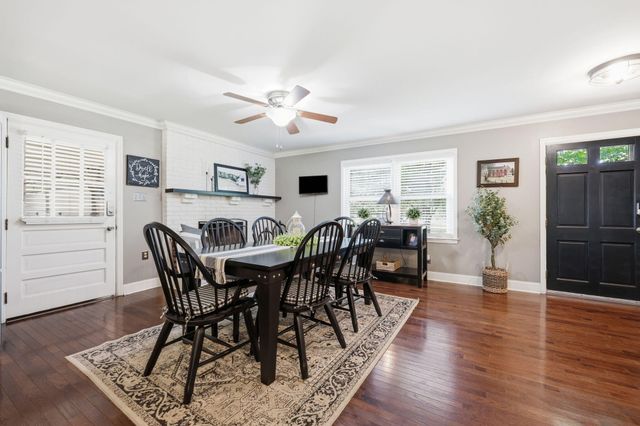 5061 Mt Horeb Pike, Lexington, KY 40511