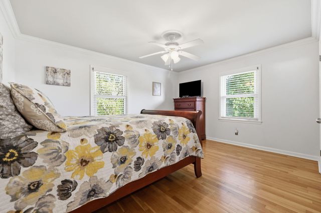 5061 Mt Horeb Pike, Lexington, KY 40511