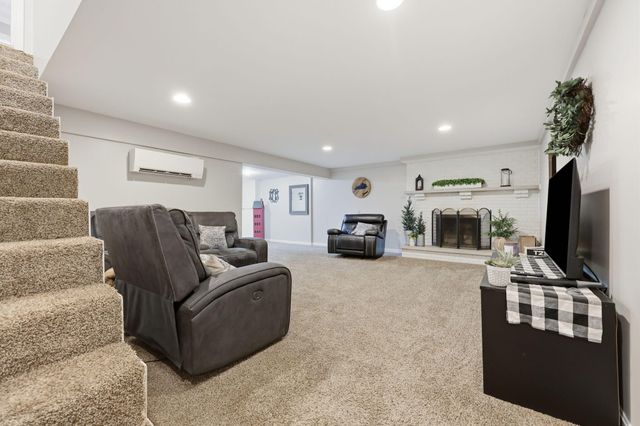 5061 Mt Horeb Pike, Lexington, KY 40511