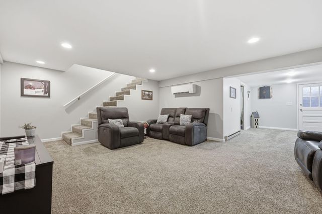 5061 Mt Horeb Pike, Lexington, KY 40511