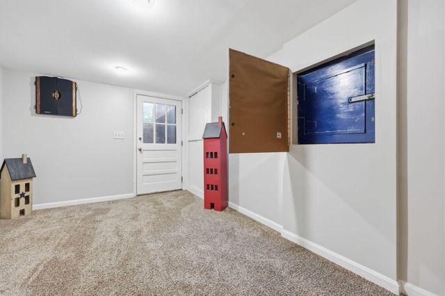 5061 Mt Horeb Pike, Lexington, KY 40511