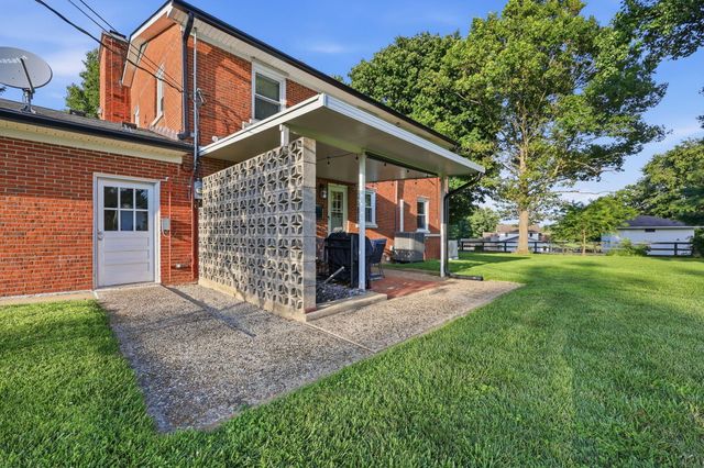 5061 Mt Horeb Pike, Lexington, KY 40511