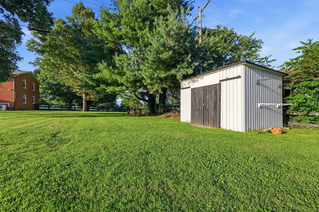 5061 Mt Horeb Pike, Lexington, KY 40511