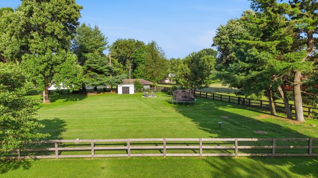5061 Mt Horeb Pike, Lexington, KY 40511