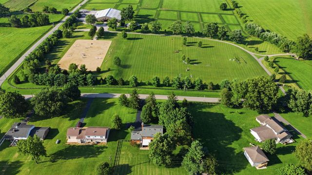 5061 Mt Horeb Pike, Lexington, KY 40511