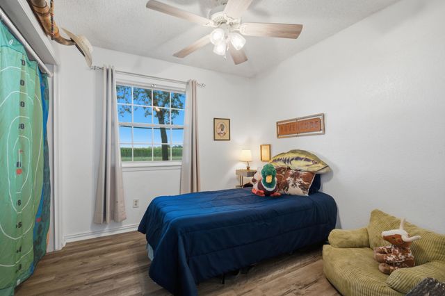 300 W Locust Street, Leonard, TX 75452