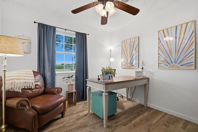 300 W Locust Street, Leonard, TX 75452