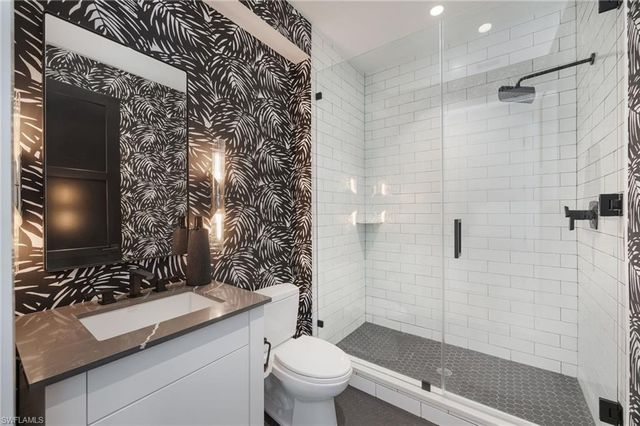 850 Central AVE 204, Naples, FL 34102