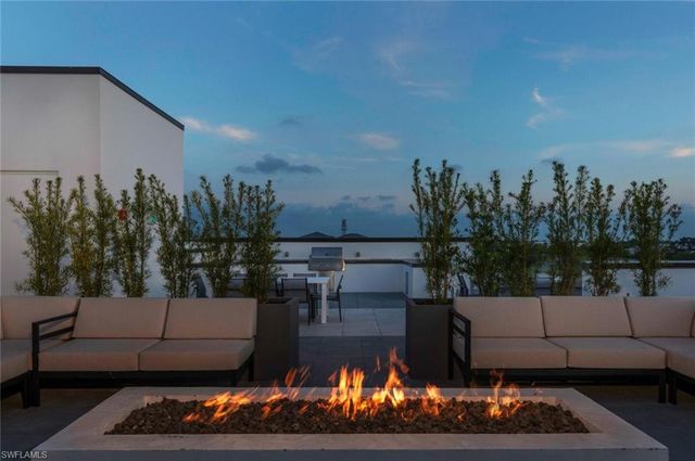 850 Central AVE 204, Naples, FL 34102