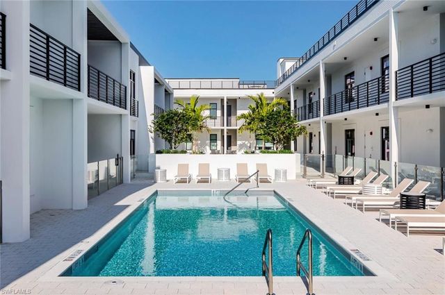 850 Central AVE 204, Naples, FL 34102