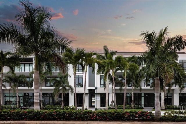 850 Central AVE 204, Naples, FL 34102