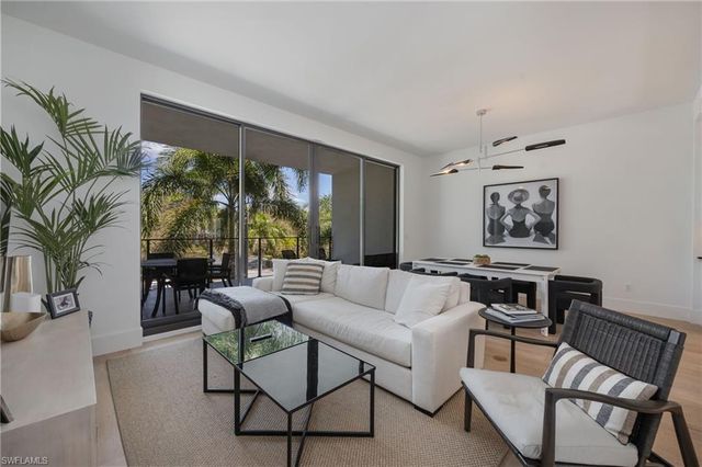 850 Central AVE 204, Naples, FL 34102