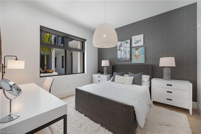 850 Central AVE 204, Naples, FL 34102