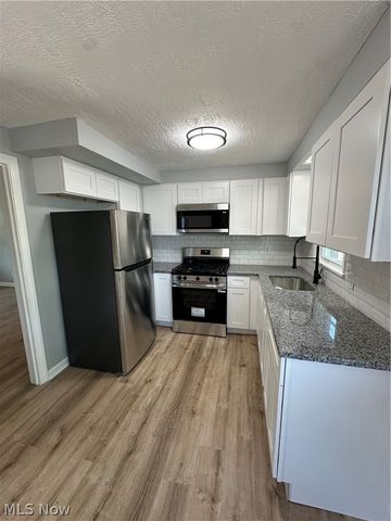 18413 Waterbury Avenue, Maple Heights, OH 44137