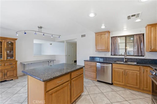 27631 Villa Ave, Highland, CA 92346