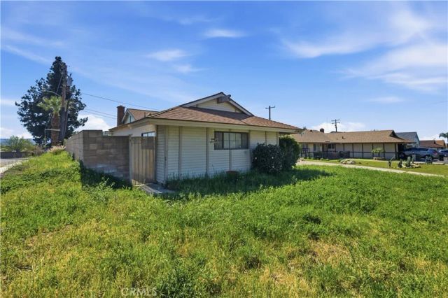 27631 Villa Ave, Highland, CA 92346