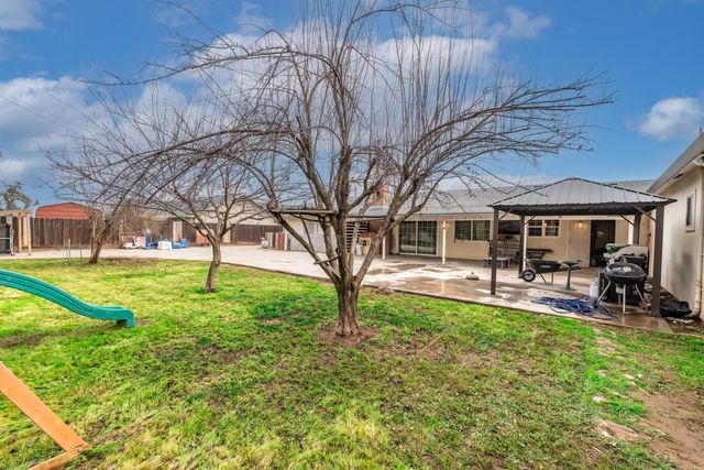 36313 Avenue 12, Madera, CA 93636