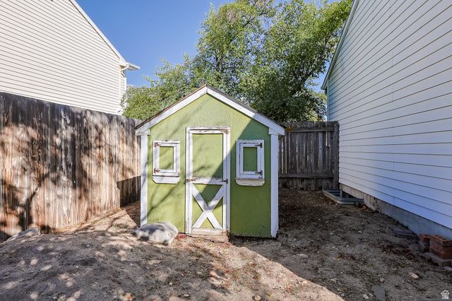 11848 S CEDAR RIDGE RD, Sandy, UT 84094