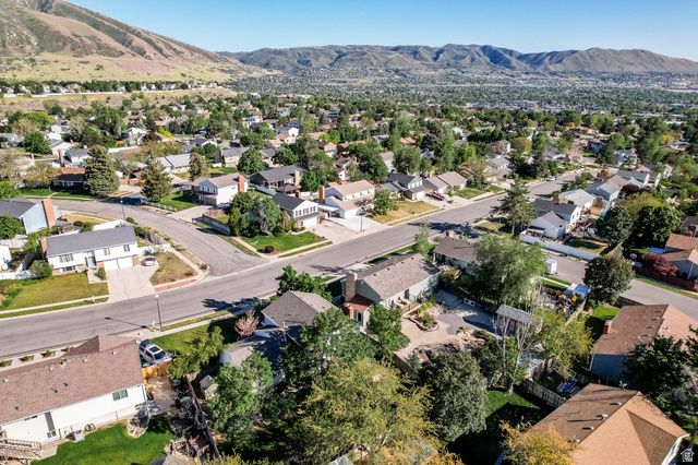 11848 S CEDAR RIDGE RD, Sandy, UT 84094