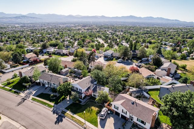 11848 S CEDAR RIDGE RD, Sandy, UT 84094