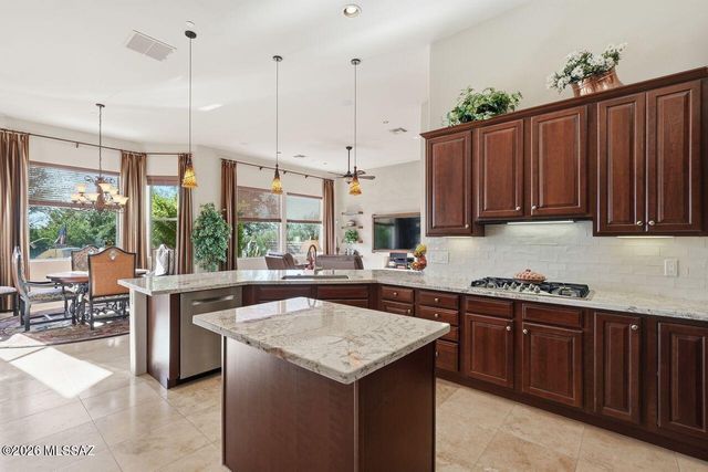 5911 W Sonoran Links Lane, Marana, AZ 85658