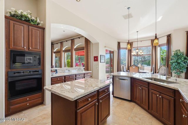 5911 W Sonoran Links Lane, Marana, AZ 85658