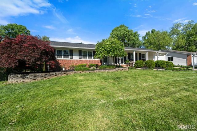 12664 Markaire Drive, St Louis, MO 63146