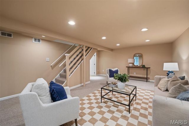12664 Markaire Drive, St Louis, MO 63146