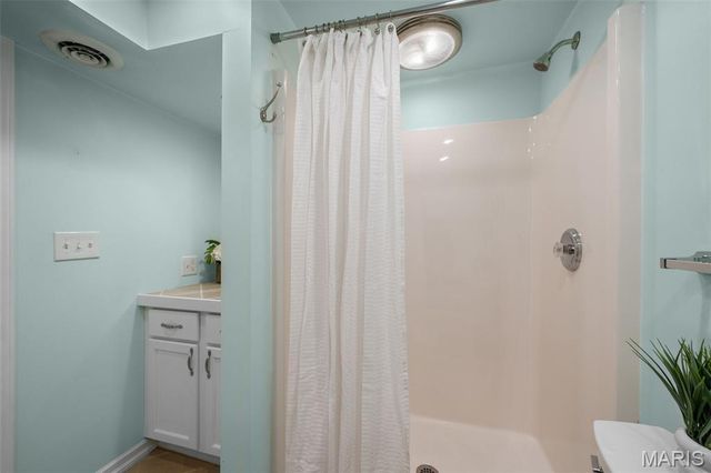 12664 Markaire Drive, St Louis, MO 63146