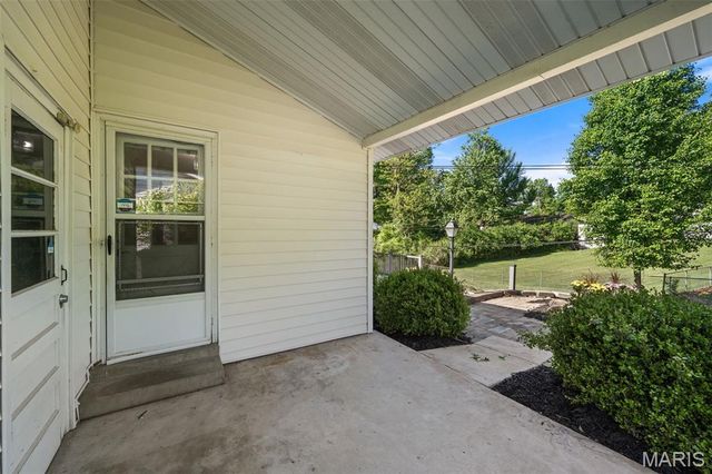12664 Markaire Drive, St Louis, MO 63146