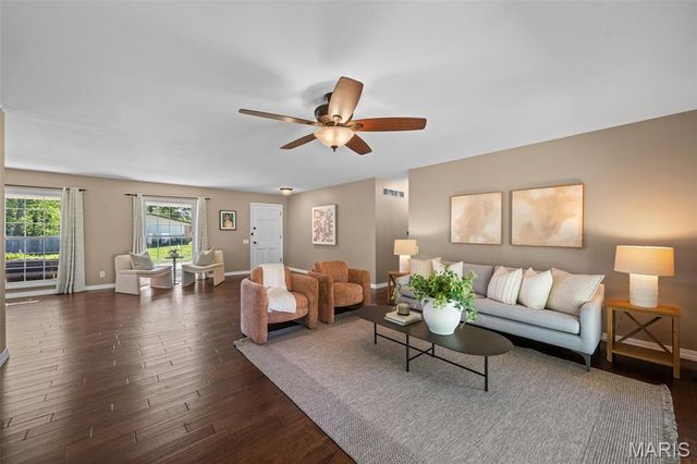 12664 Markaire Drive, St Louis, MO 63146