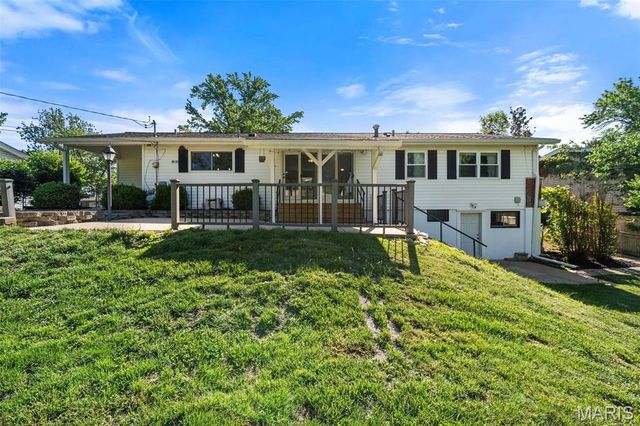 12664 Markaire Drive, St Louis, MO 63146