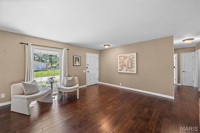 12664 Markaire Drive, St Louis, MO 63146