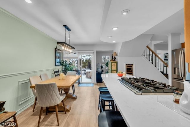 63 Cherrywood Dr, Franklin Twp., NJ 08873