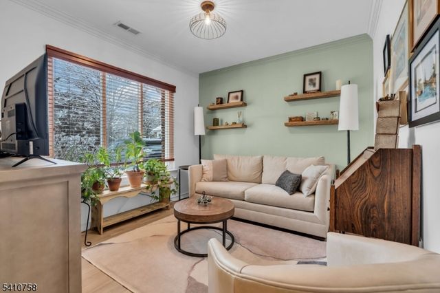 63 Cherrywood Dr, Franklin Twp., NJ 08873