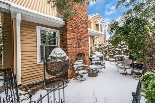 63 Cherrywood Dr, Franklin Twp., NJ 08873