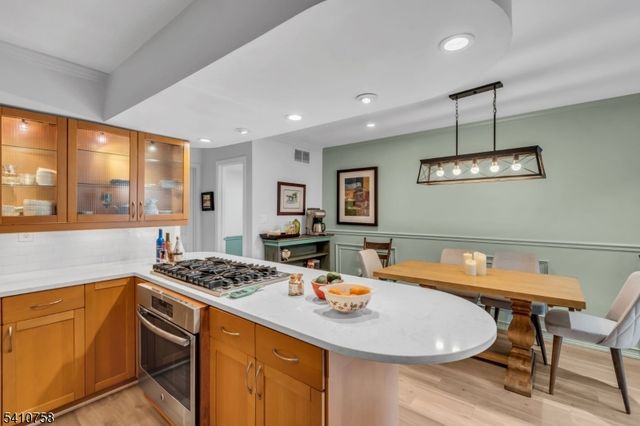 63 Cherrywood Dr, Franklin Twp., NJ 08873