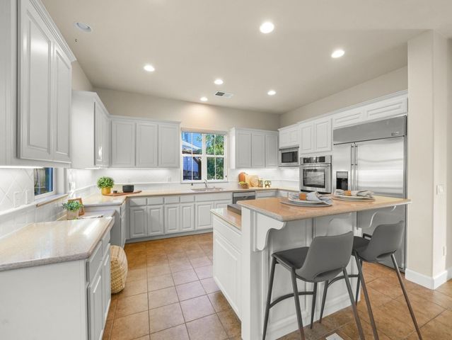 4040 Davenport Ln, Concord, CA 94518