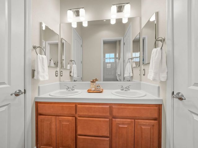 4040 Davenport Ln, Concord, CA 94518