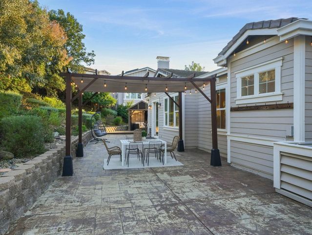 4040 Davenport Ln, Concord, CA 94518