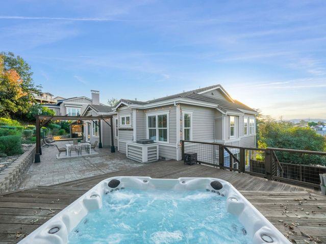 4040 Davenport Ln, Concord, CA 94518