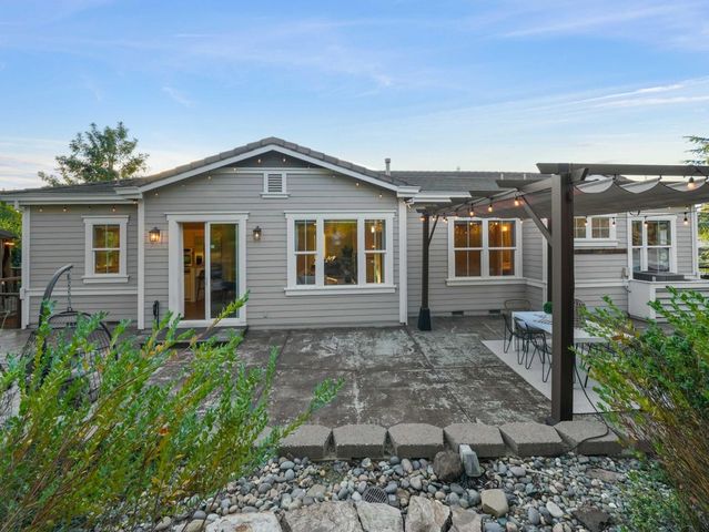 4040 Davenport Ln, Concord, CA 94518