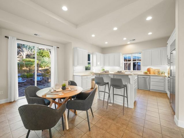 4040 Davenport Ln, Concord, CA 94518