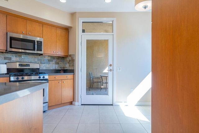 870 E Palm Canyon Drive 202, Palm Springs, CA 92264