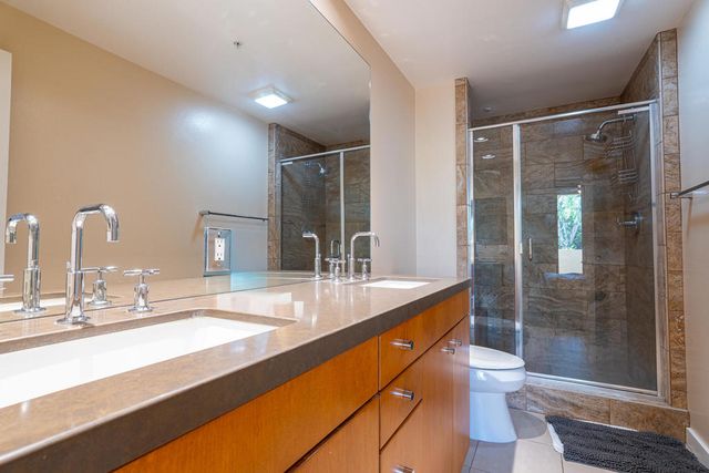 870 E Palm Canyon Drive 202, Palm Springs, CA 92264